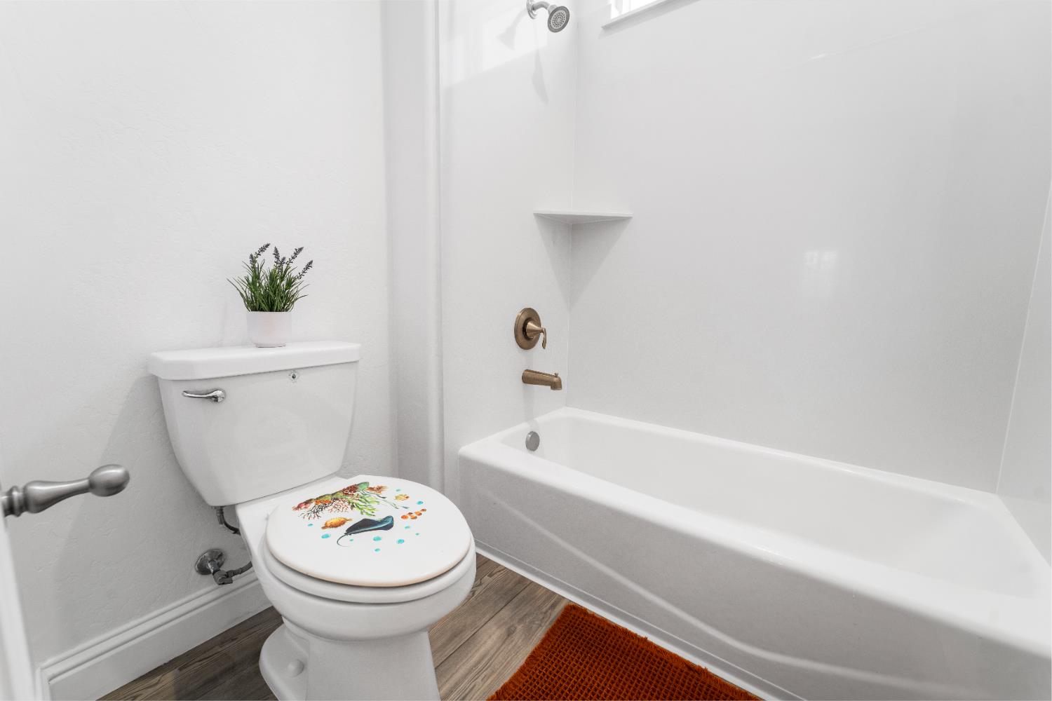 763 Howard St, Kingsburg, CA 93631