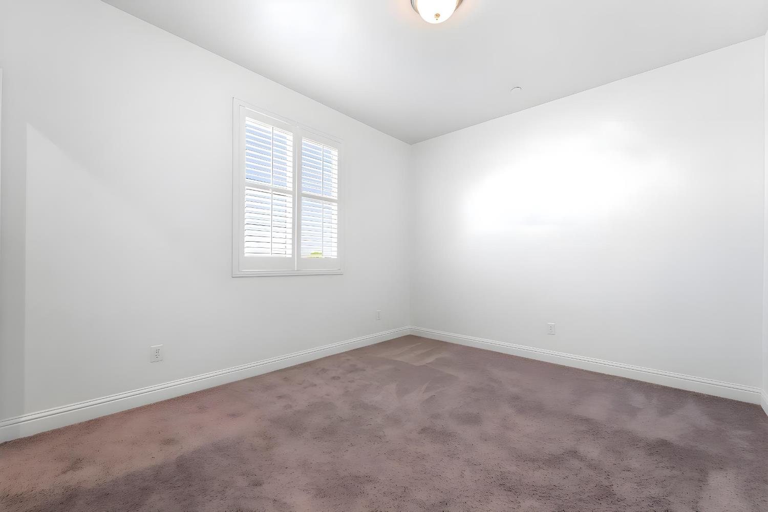 763 Howard St, Kingsburg, CA 93631