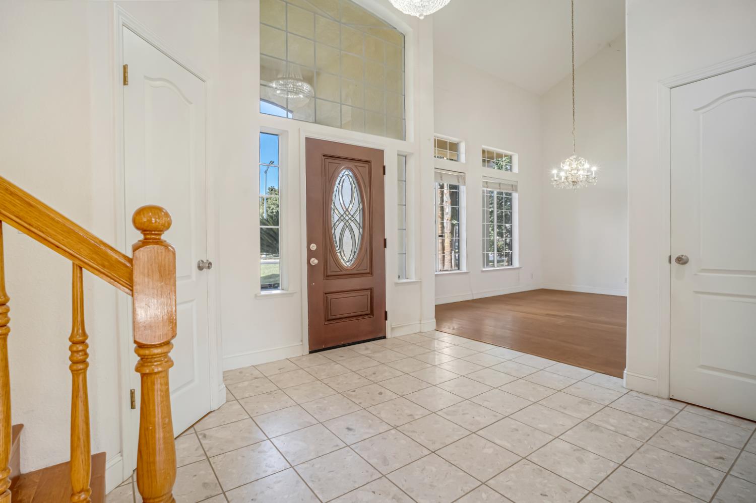 2463 Twain Ave, Clovis, CA 93611