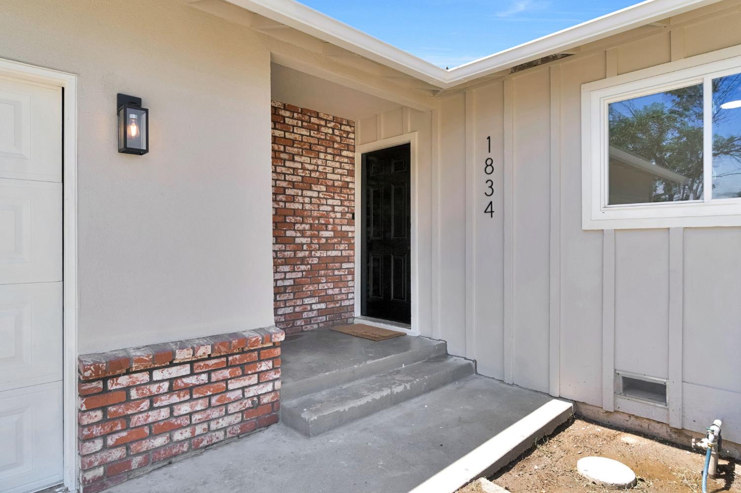 1834 S Backer Ave, Fresno, CA 93702