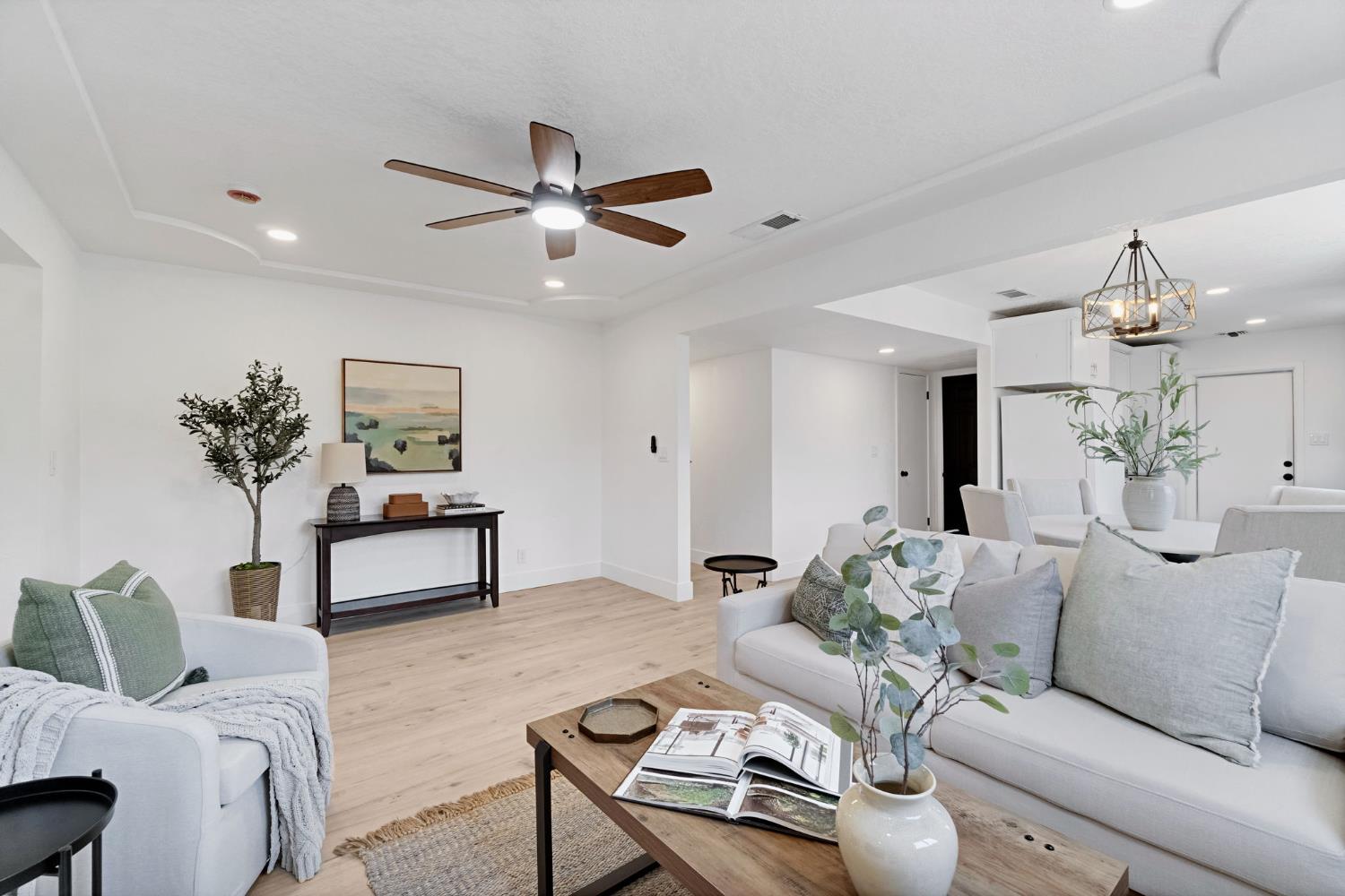 1834 S Backer Ave, Fresno, CA 93702