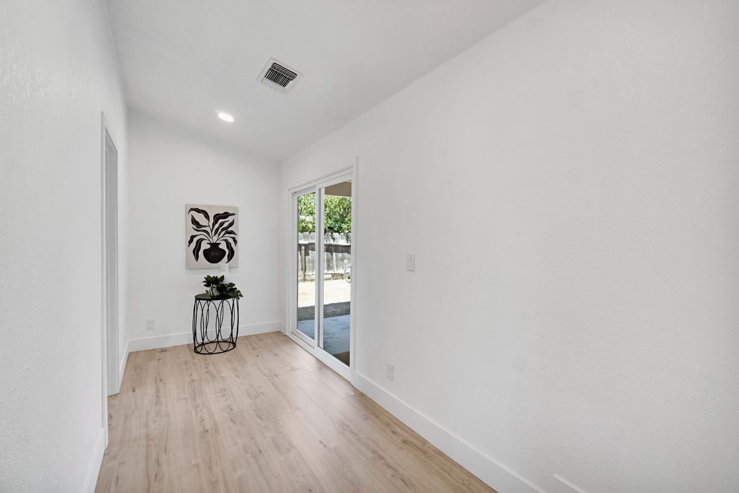 1834 S Backer Ave, Fresno, CA 93702