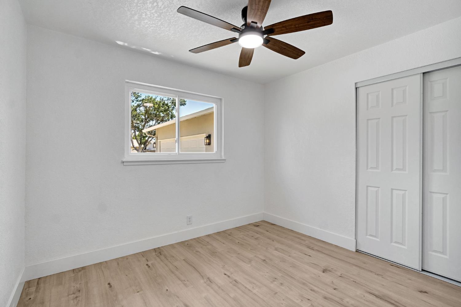 1834 S Backer Ave, Fresno, CA 93702