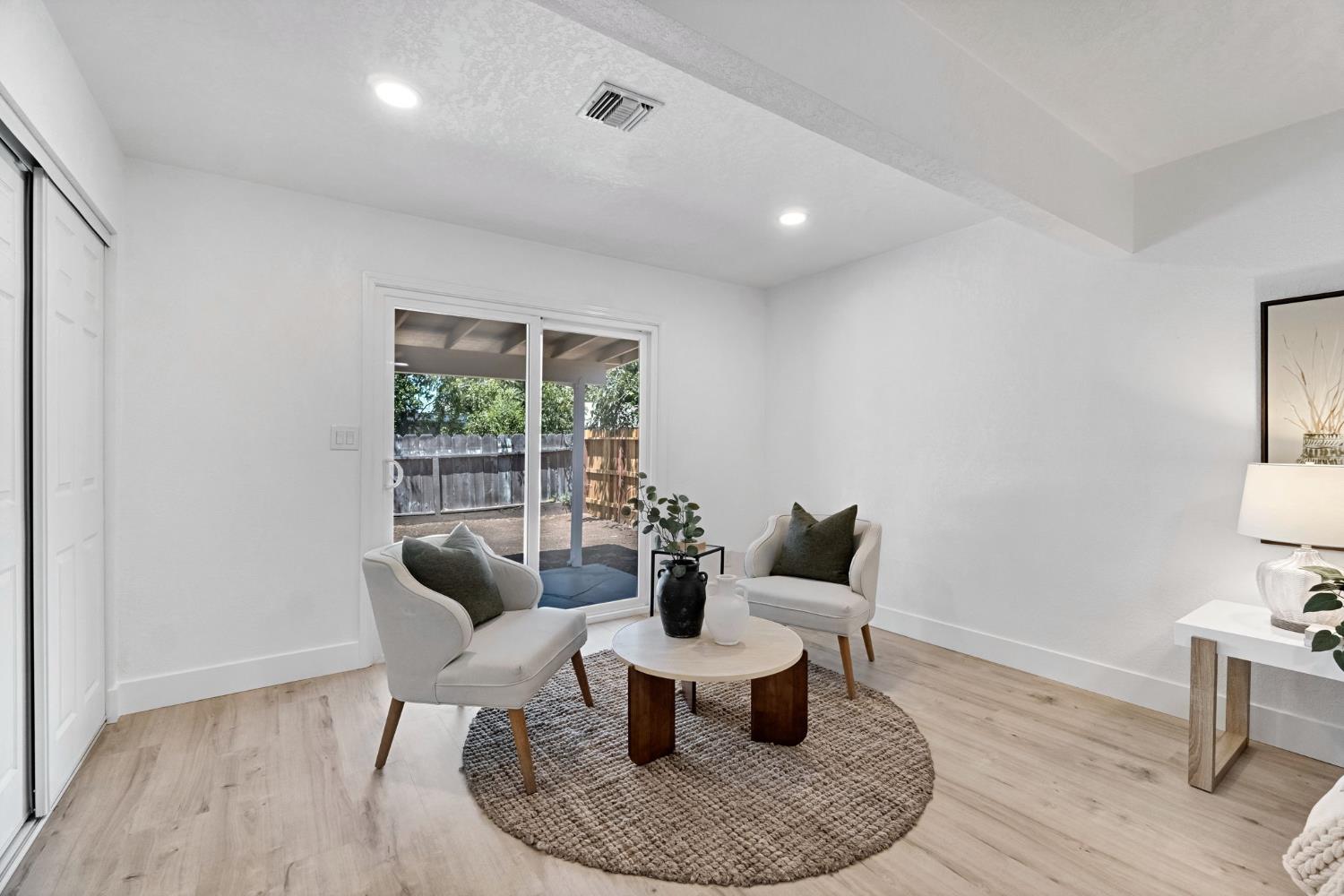 1834 S Backer Ave, Fresno, CA 93702