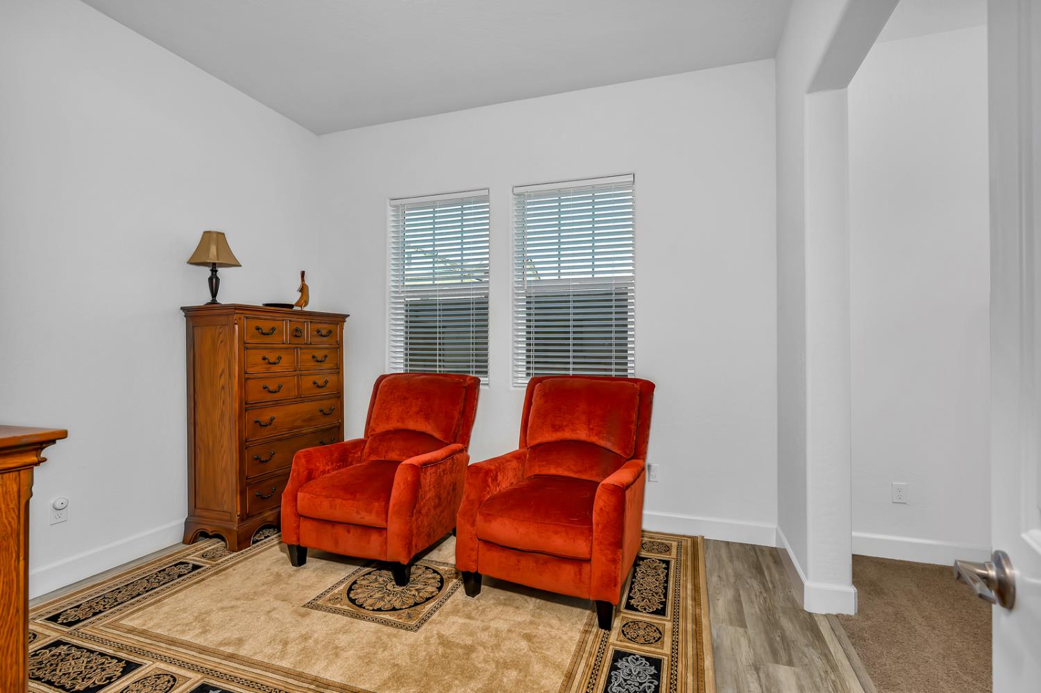 253 Peters Ln S, Madera, CA 93636
