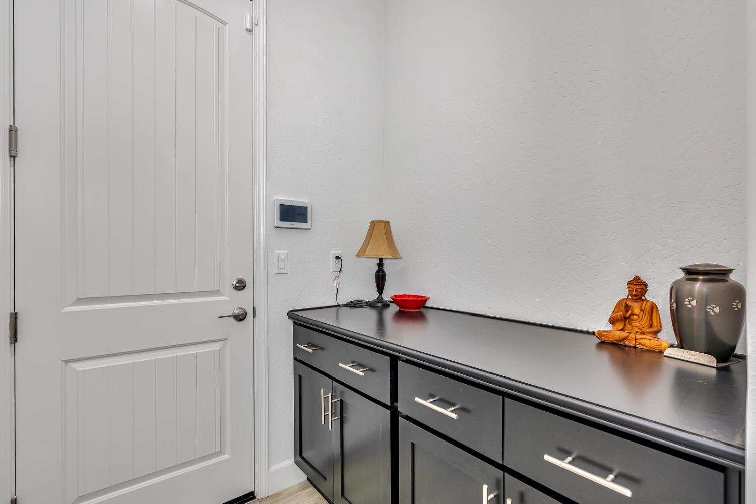 253 Peters Ln S, Madera, CA 93636