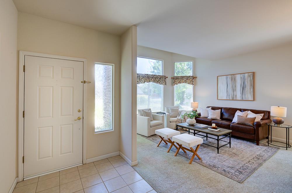 2671 Rall Ave, Clovis, CA 93611