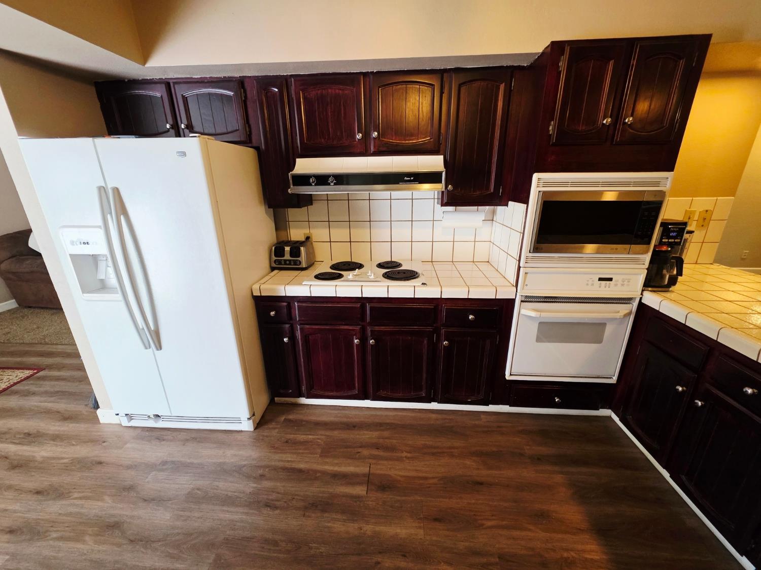 2214 Holt Ave, Sanger, CA 93657