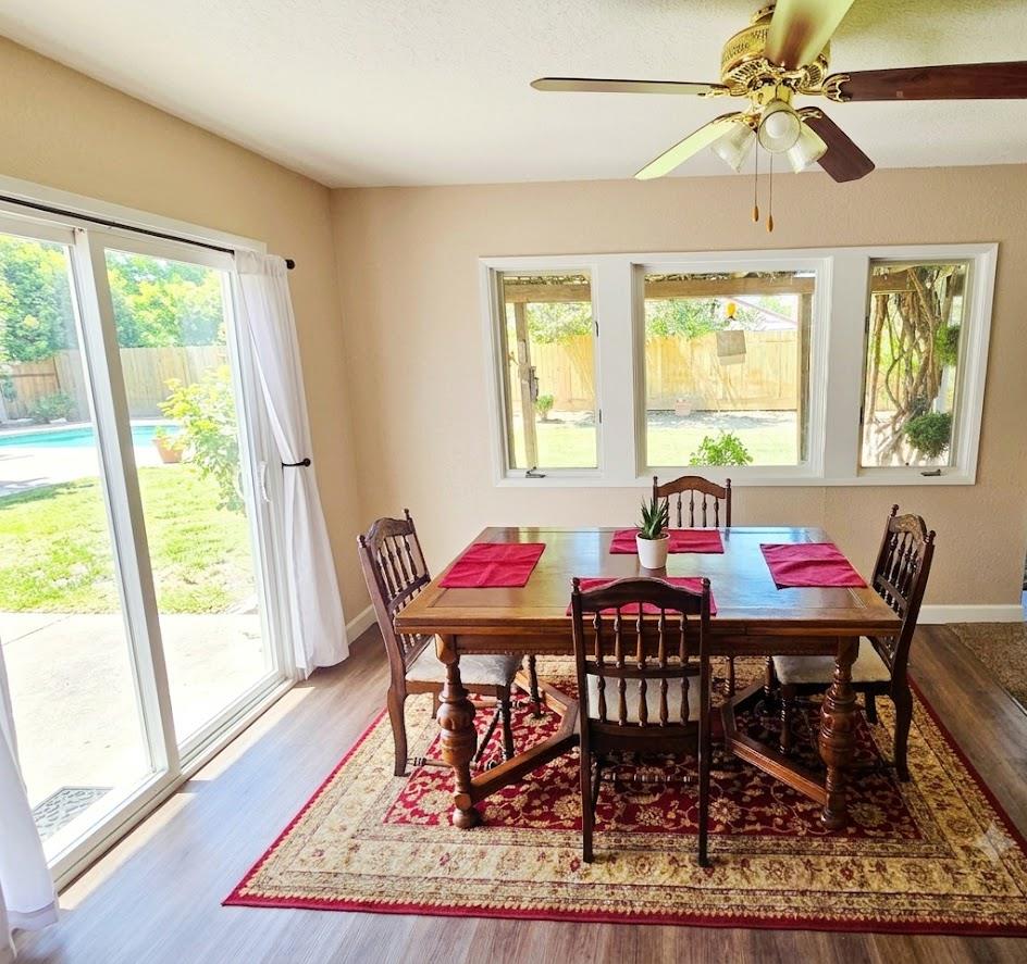 2214 Holt Ave, Sanger, CA 93657