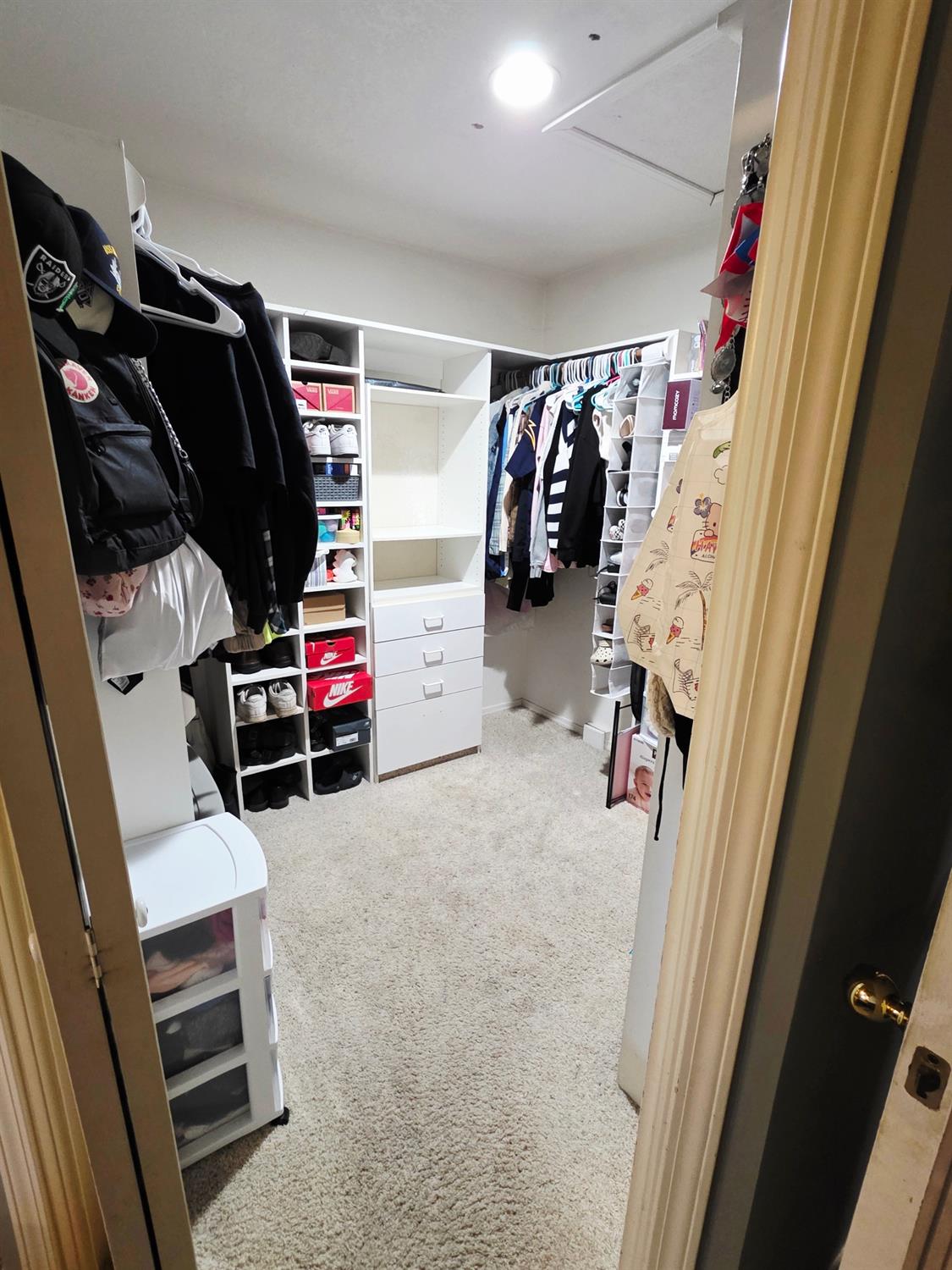2214 Holt Ave, Sanger, CA 93657