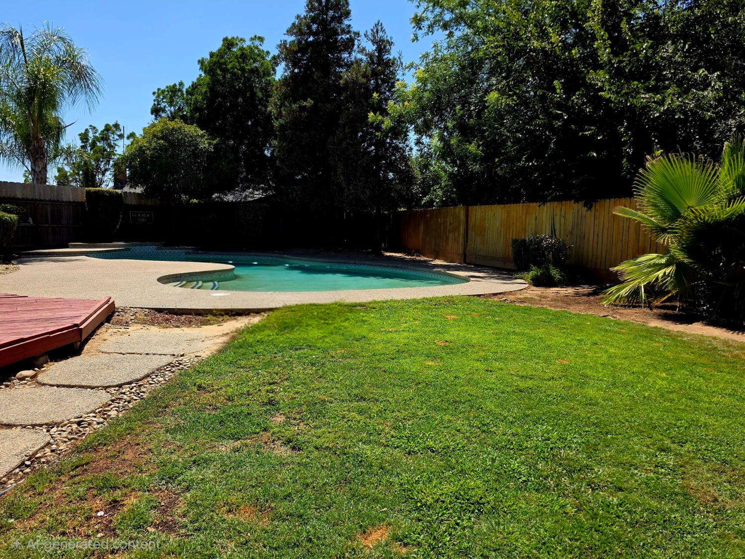 2214 Holt Ave, Sanger, CA 93657