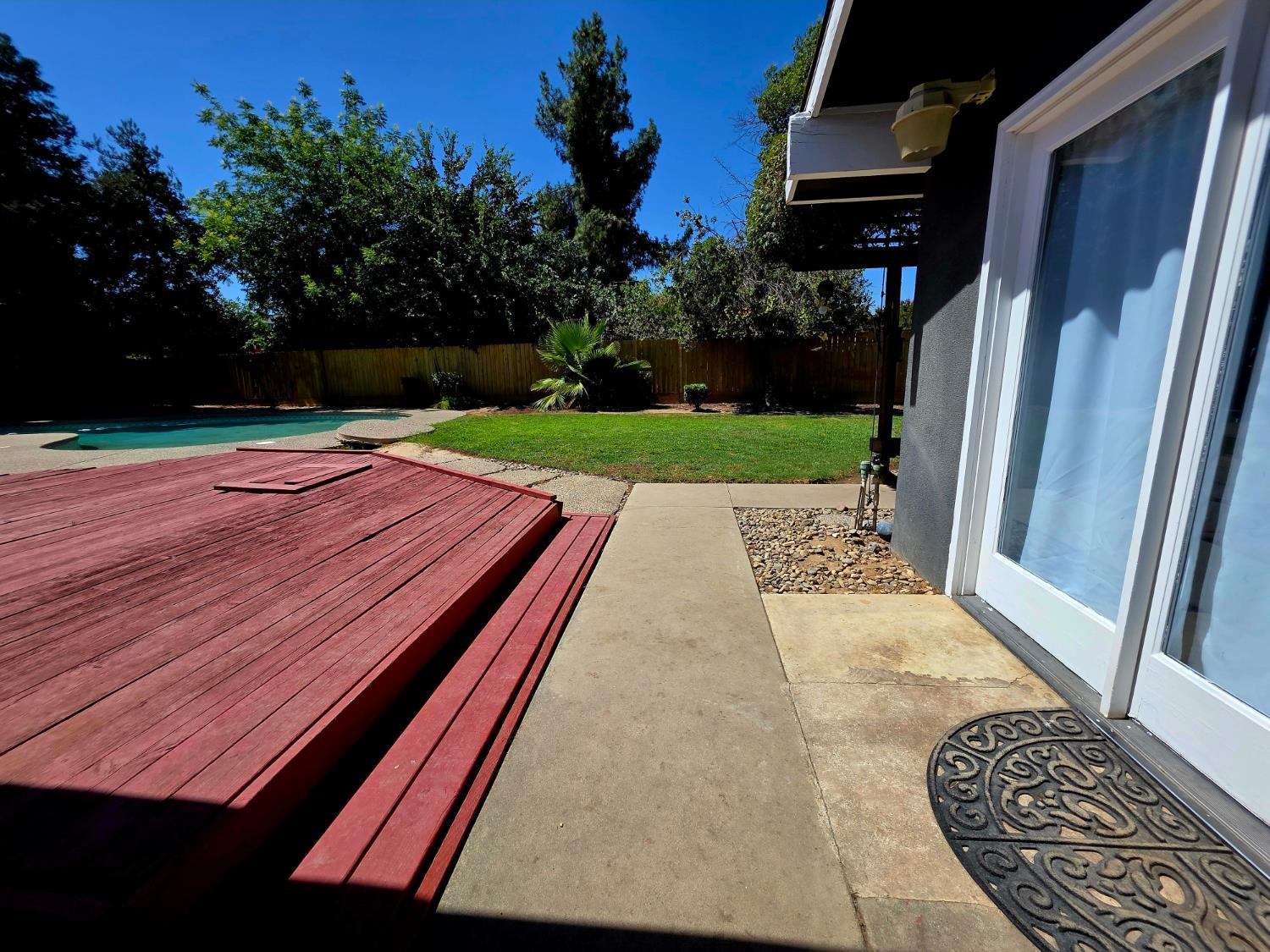 2214 Holt Ave, Sanger, CA 93657
