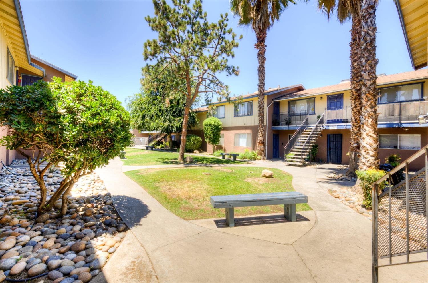 615 S Demaree St, Visalia, CA 93277