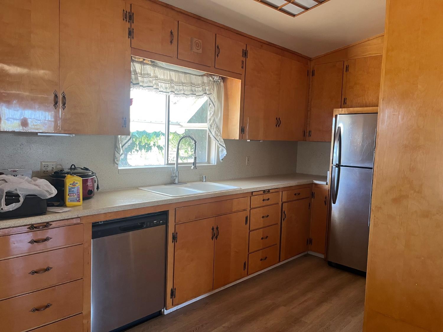 11597 S Academy Ave, Selma, CA 93662