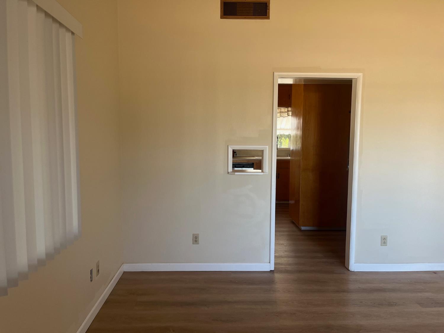 11597 S Academy Ave, Selma, CA 93662