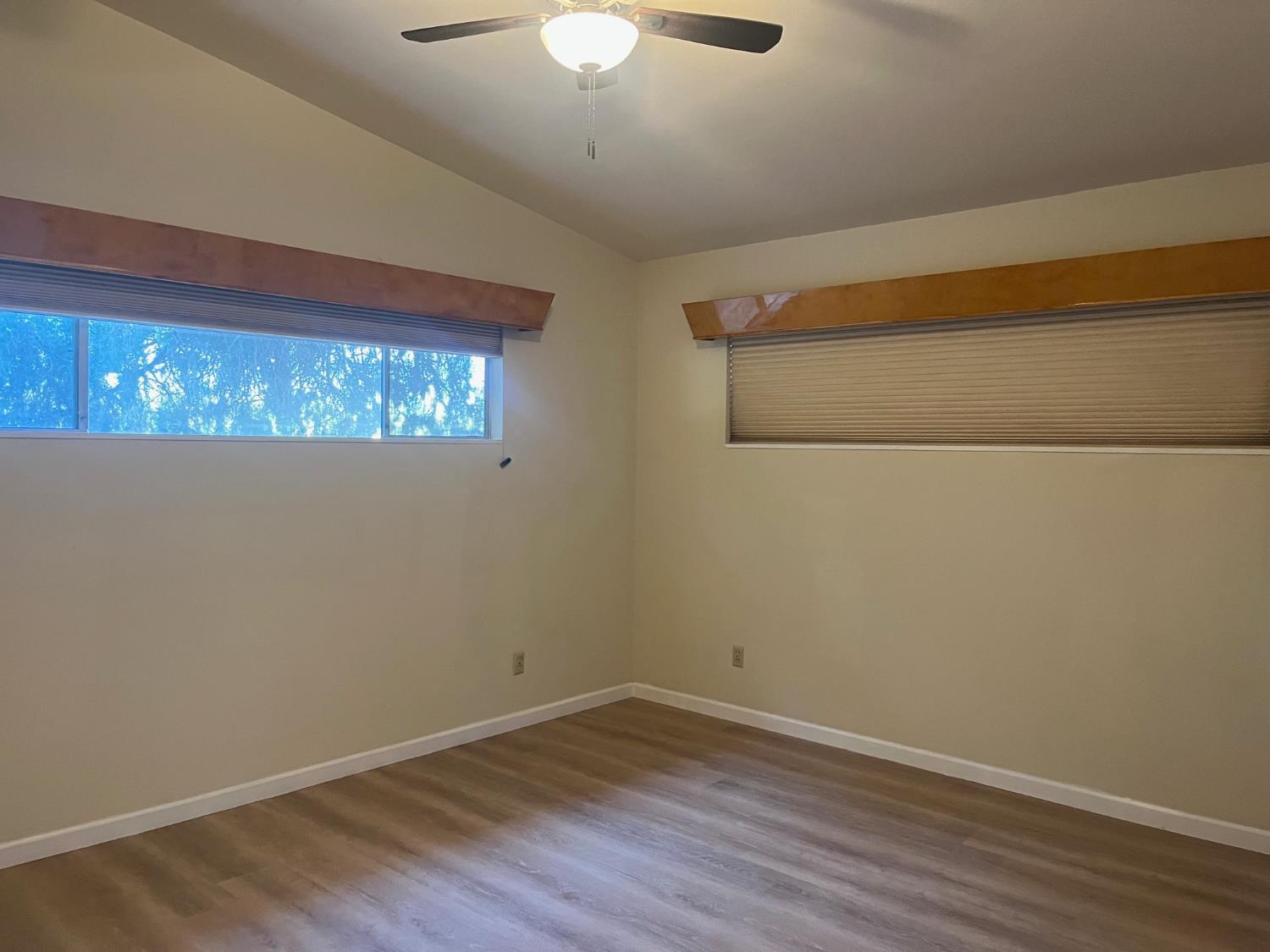 11597 S Academy Ave, Selma, CA 93662