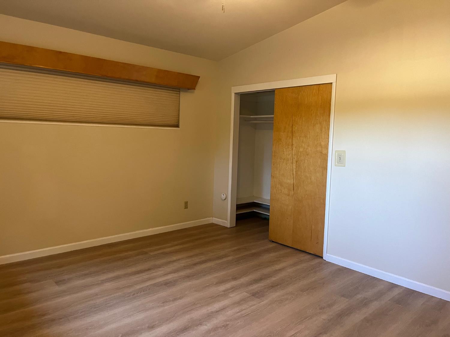 11597 S Academy Ave, Selma, CA 93662