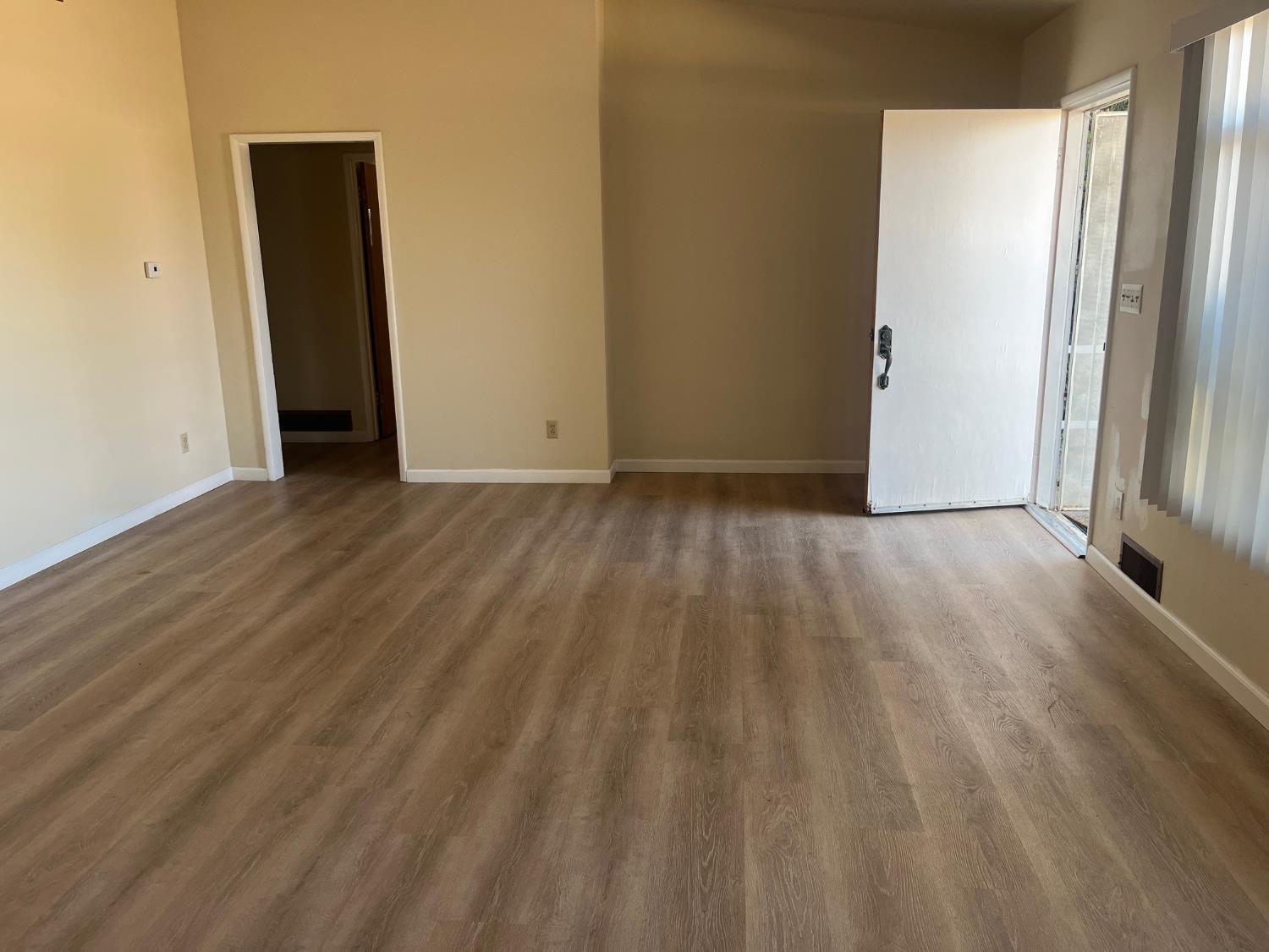 11597 S Academy Ave, Selma, CA 93662