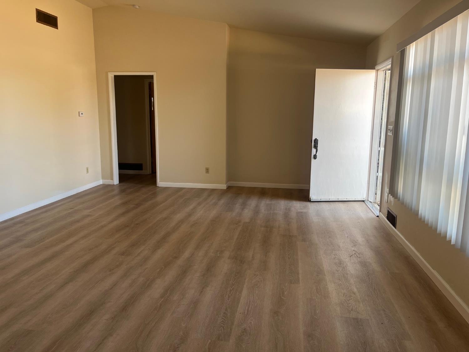 11597 S Academy Ave, Selma, CA 93662