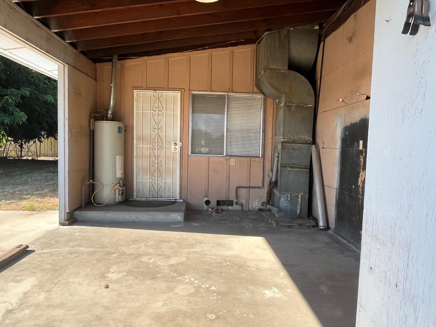 11597 S Academy Ave, Selma, CA 93662