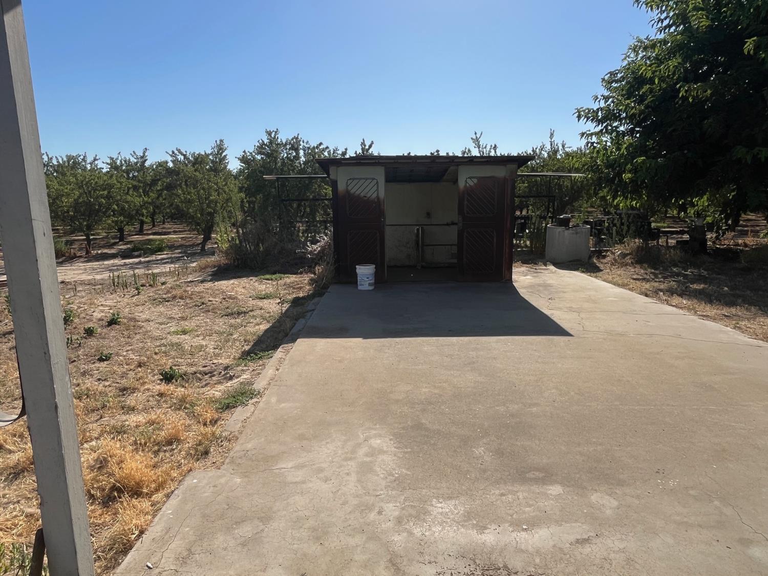 11597 S Academy Ave, Selma, CA 93662