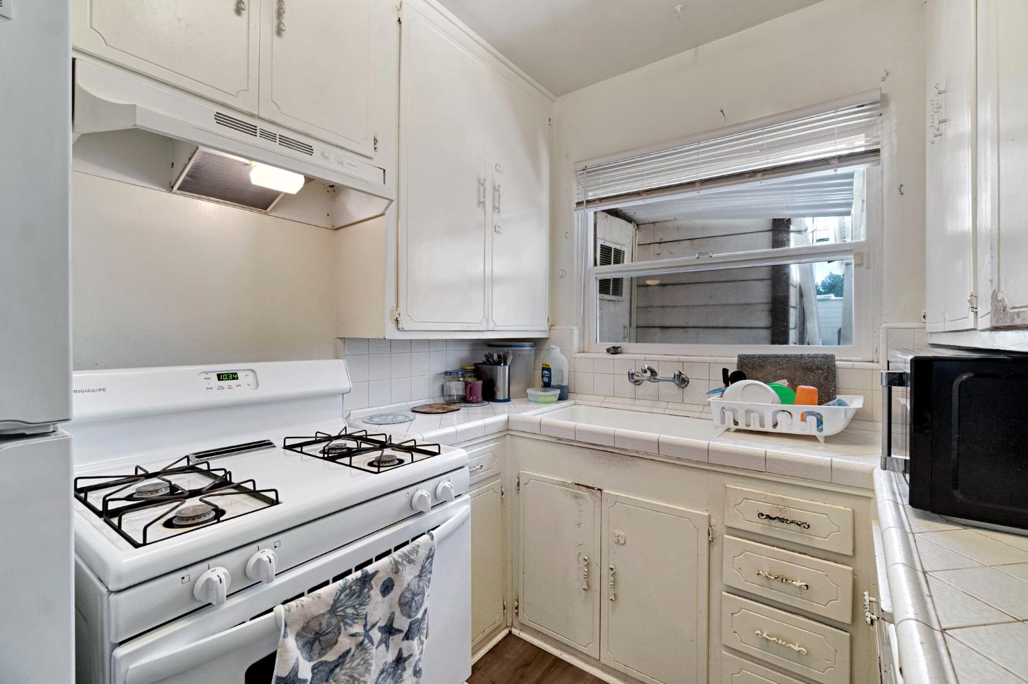 516 W 7Th St, Madera, CA 93637
