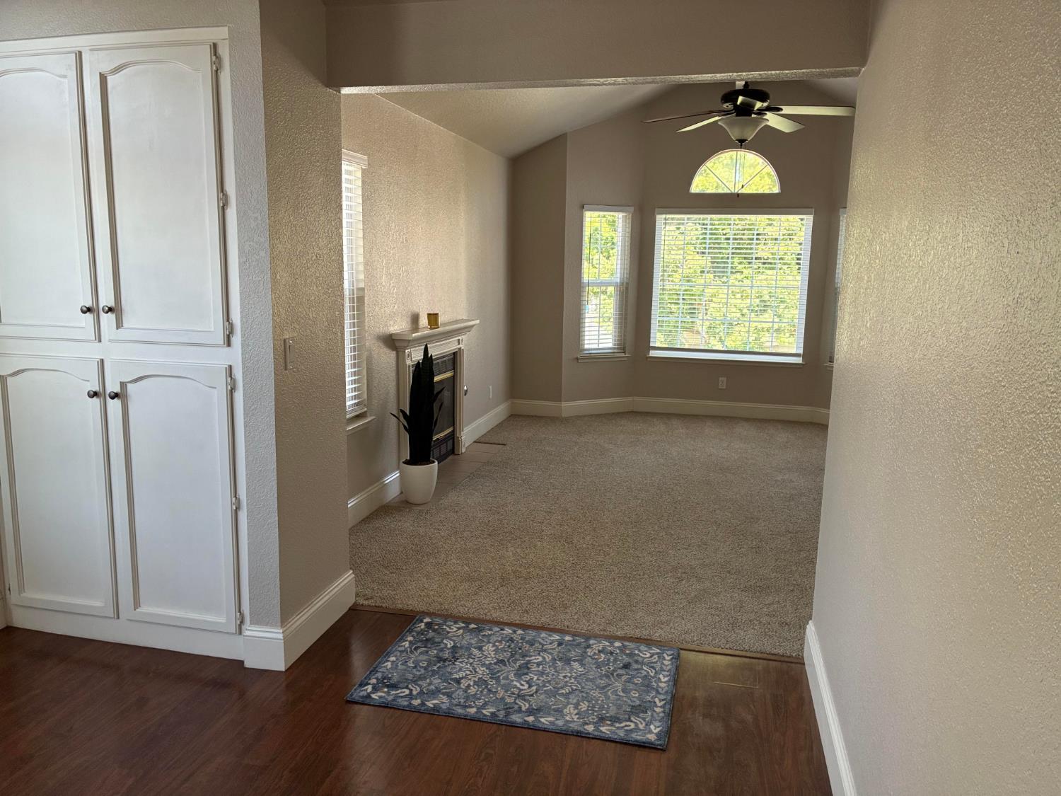 8147 N Cedar Ave #201, Fresno, CA 93720