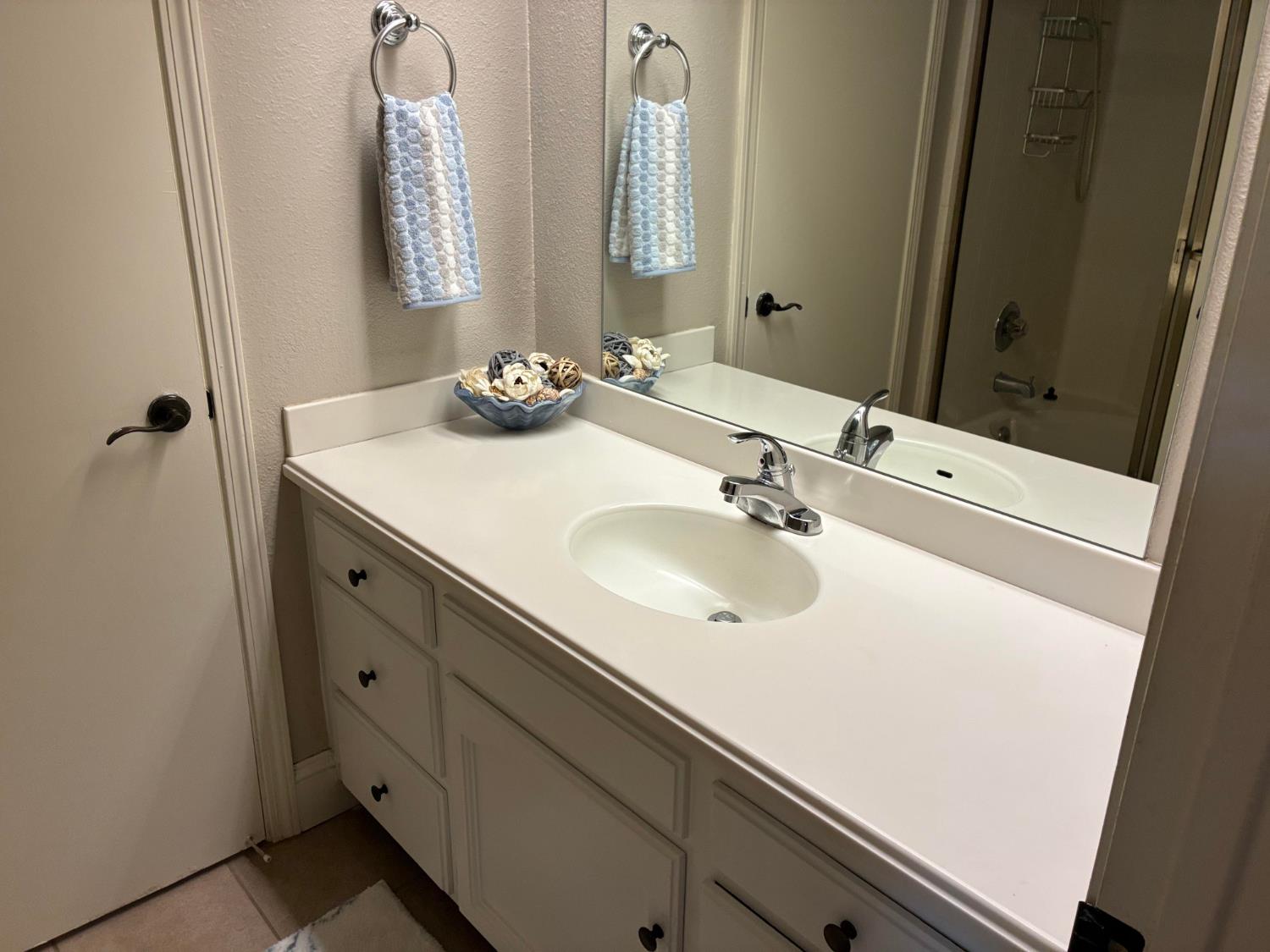 8147 N Cedar Ave #201, Fresno, CA 93720