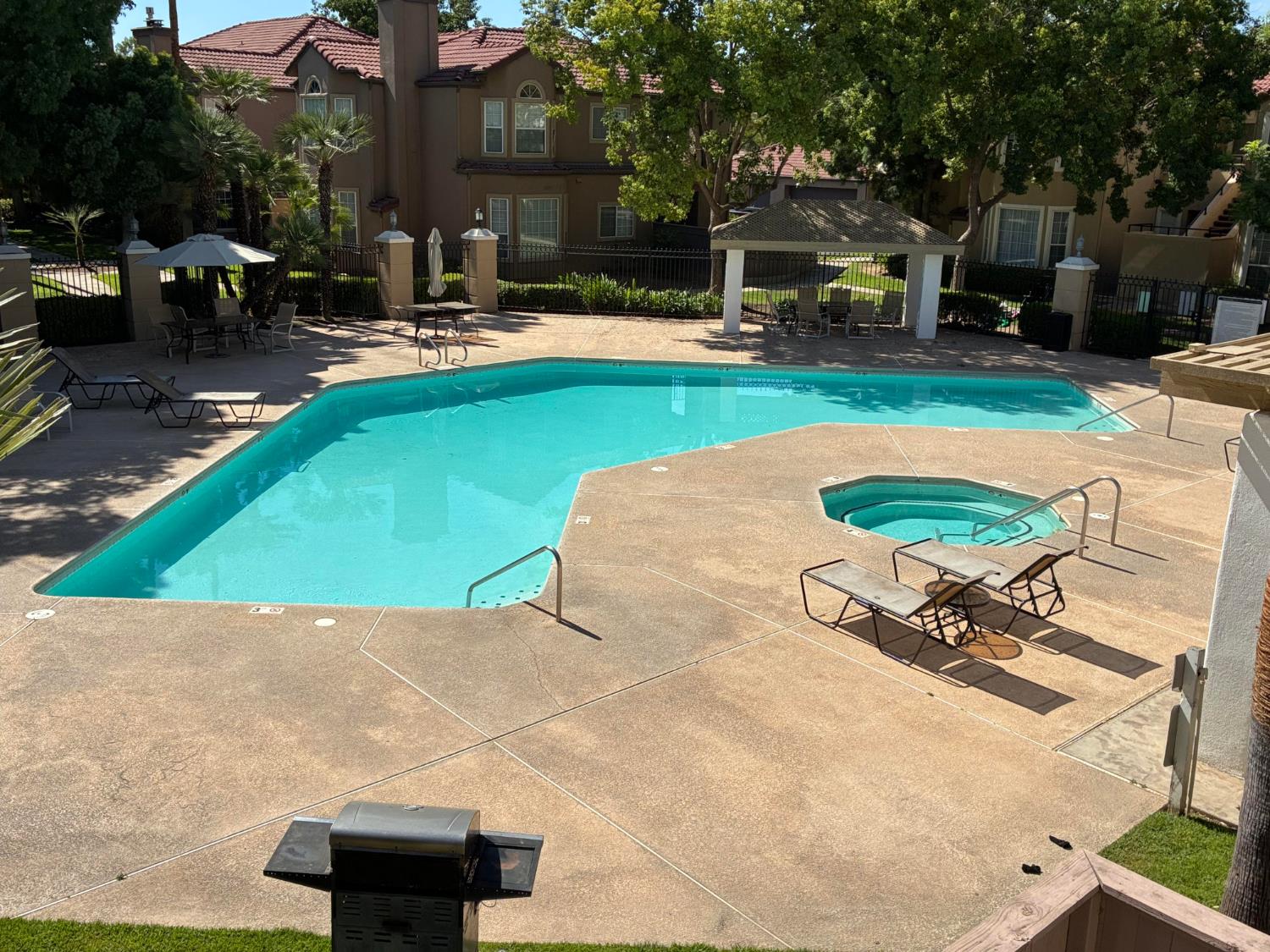 8147 N Cedar Ave #201, Fresno, CA 93720