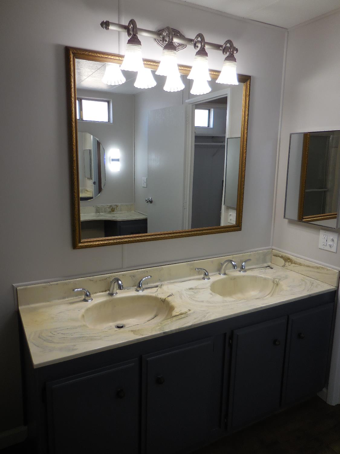 221 W Herndon Ave #49, Pinedale, CA 93650