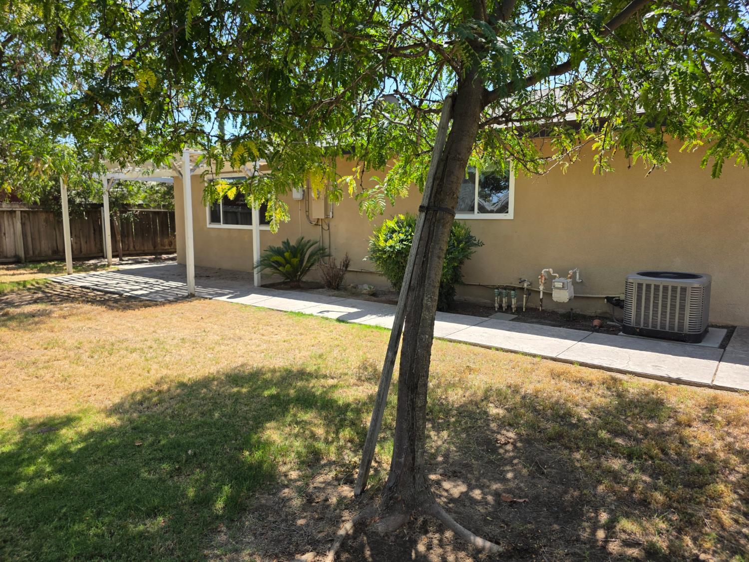 4056 N Argyle Ave, Fresno, CA 93727