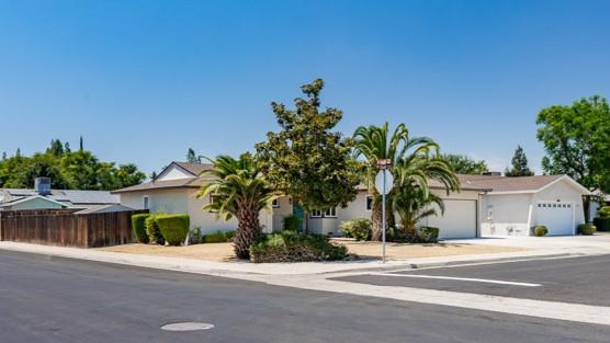 1644 Scott Ct, Clovis, CA 93611