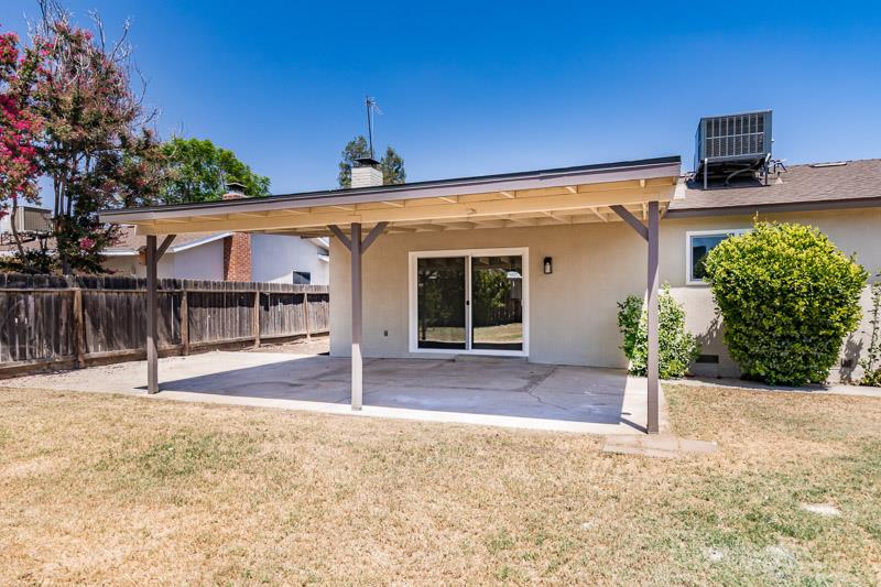 1644 Scott Ct, Clovis, CA 93611