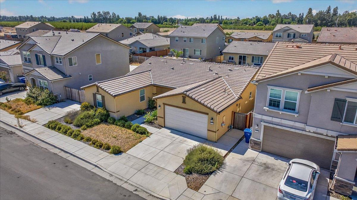 7157 E University Ave, Fresno, CA 93737