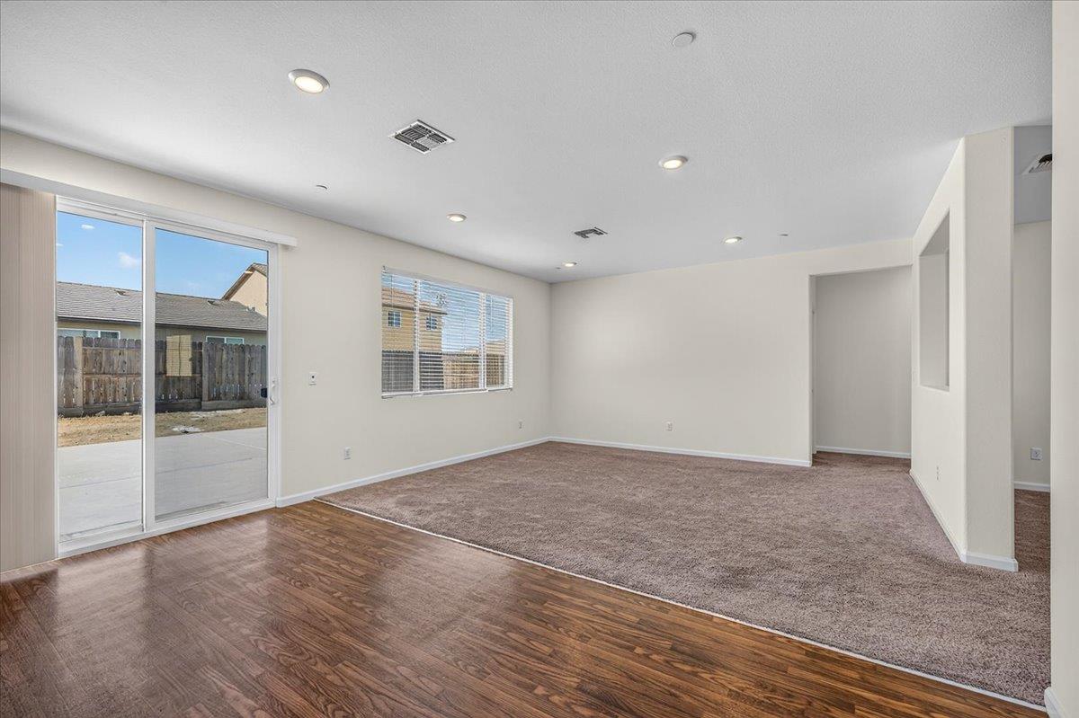 7157 E University Ave, Fresno, CA 93737