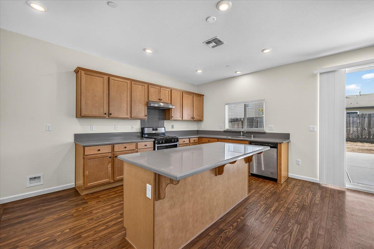 7157 E University Ave, Fresno, CA 93737