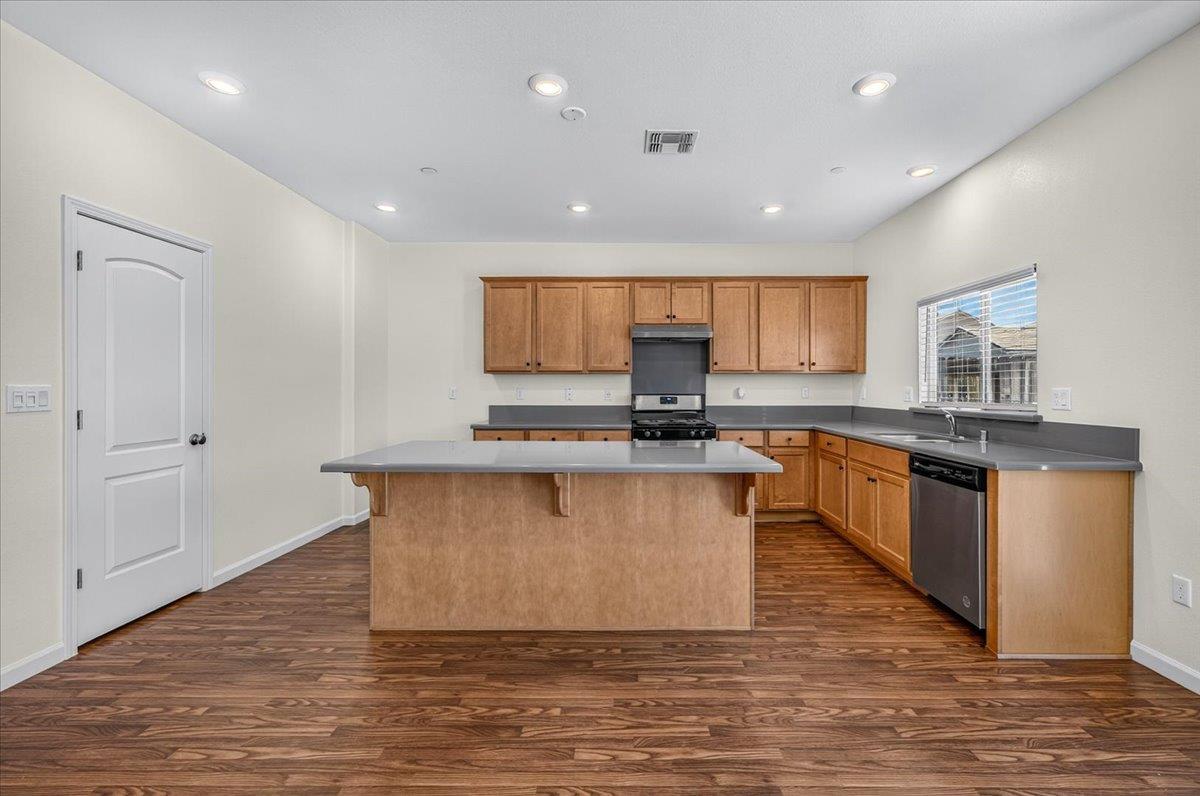 7157 E University Ave, Fresno, CA 93737