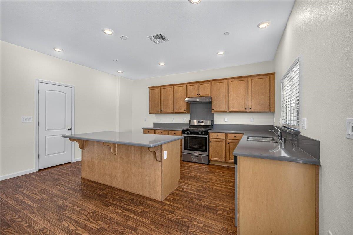 7157 E University Ave, Fresno, CA 93737