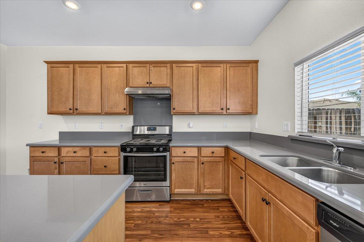 7157 E University Ave, Fresno, CA 93737