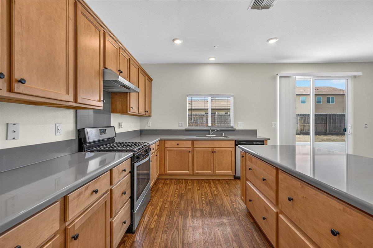 7157 E University Ave, Fresno, CA 93737
