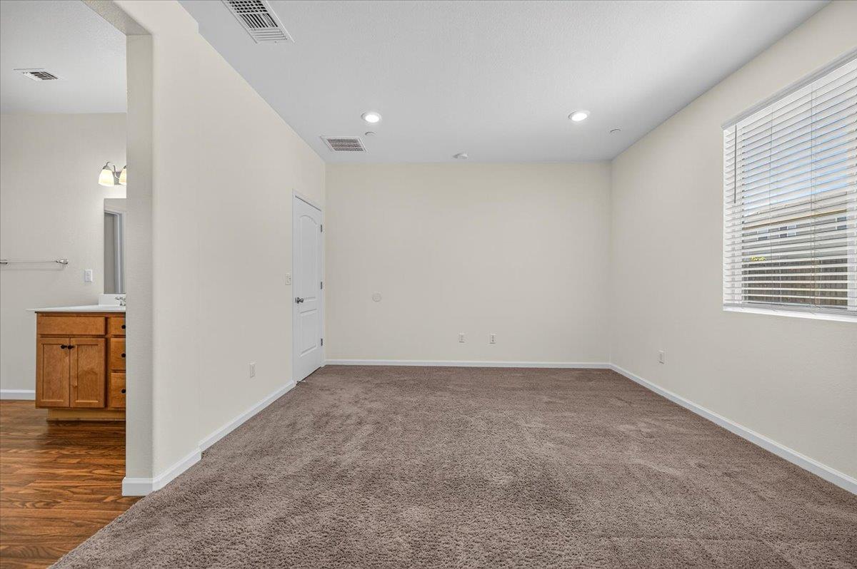 7157 E University Ave, Fresno, CA 93737