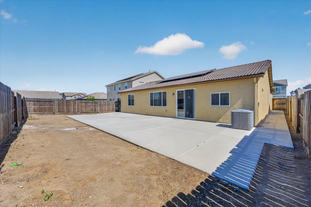 7157 E University Ave, Fresno, CA 93737