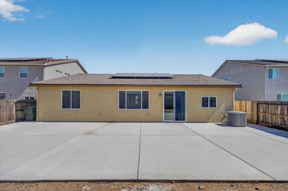 7157 E University Ave, Fresno, CA 93737
