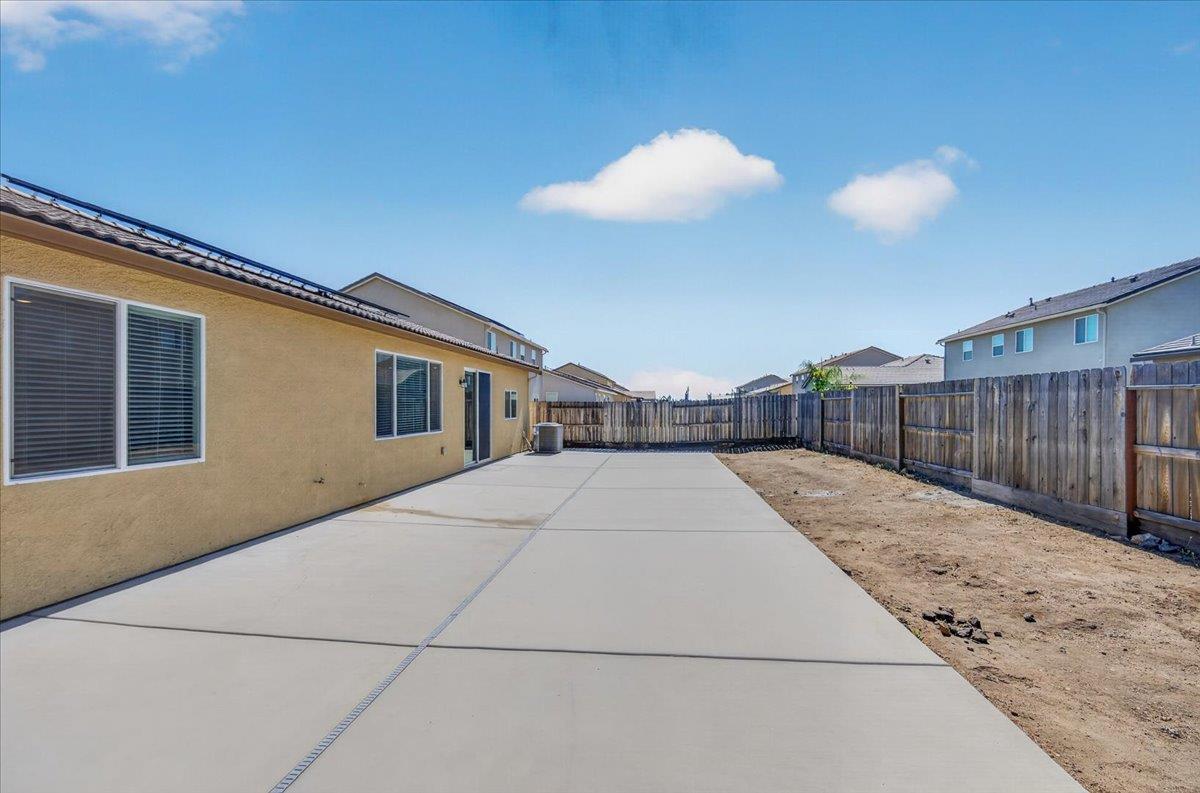 7157 E University Ave, Fresno, CA 93737