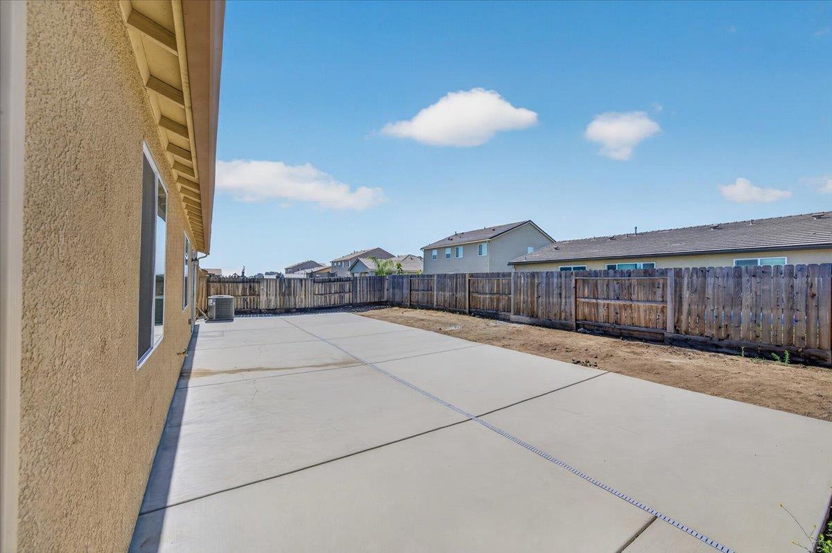 7157 E University Ave, Fresno, CA 93737