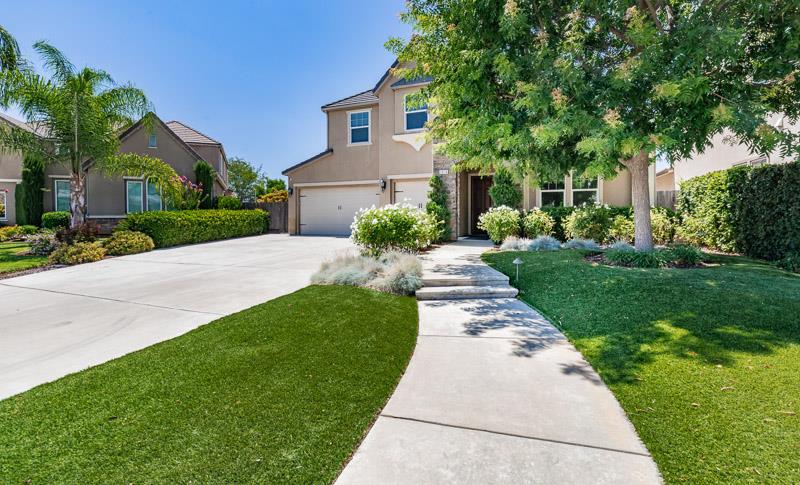 2674 Prescott Ave, Clovis, CA 93619