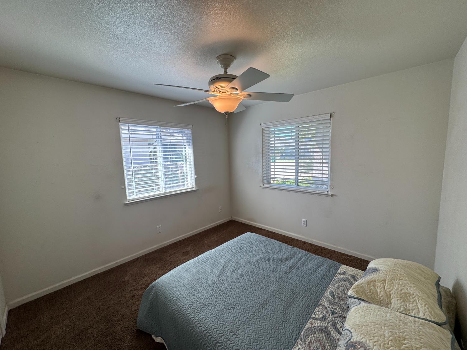 13476 S Pear Ave, Caruthers, CA 93609