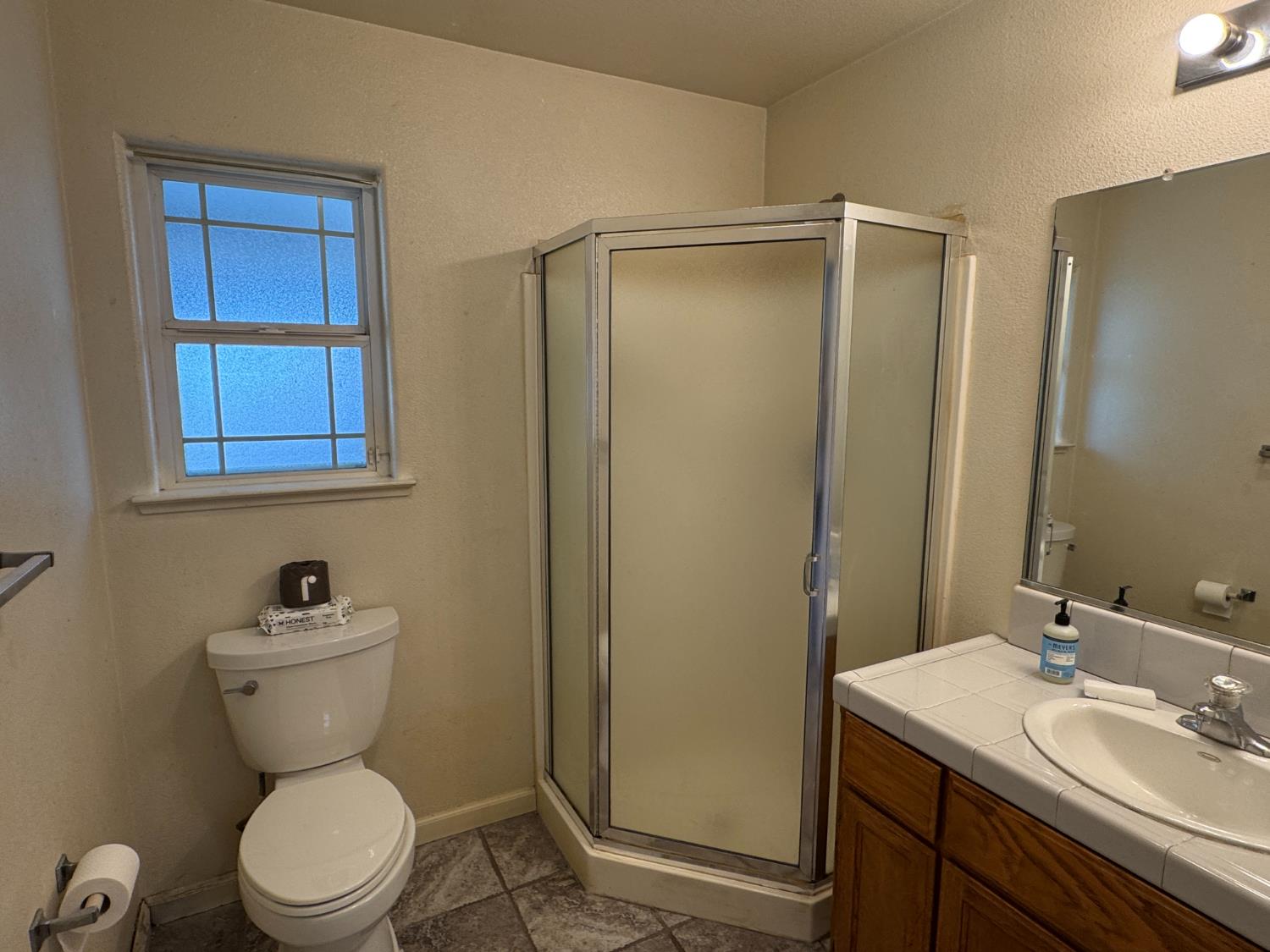 13476 S Pear Ave, Caruthers, CA 93609