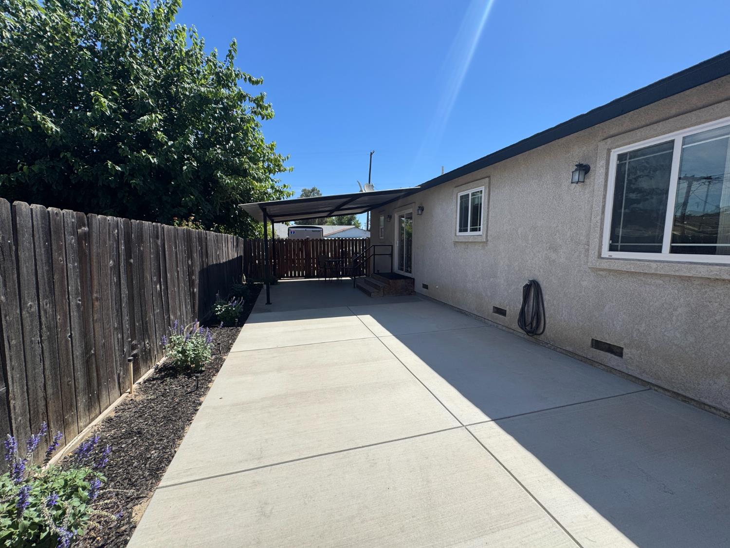 13476 S Pear Ave, Caruthers, CA 93609