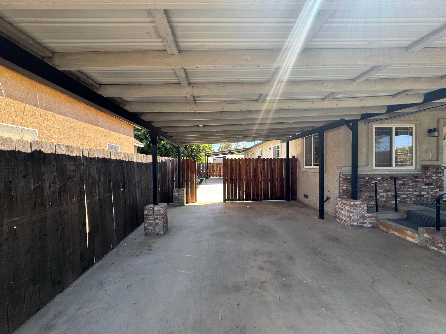 13476 S Pear Ave, Caruthers, CA 93609